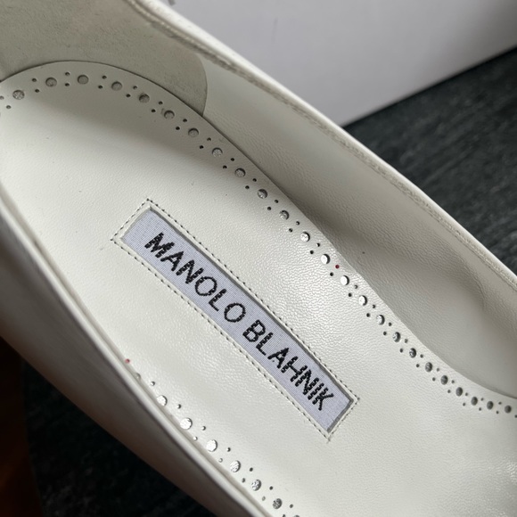 MANOLO BLAHNIK Hangisi Crystal Buckle Pump Leather, NEW - Picture 6 of 14